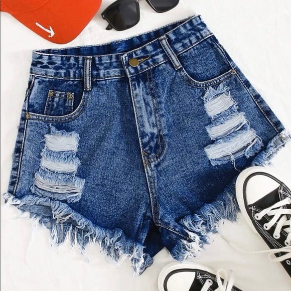 SHEIN Pants - HIGH WAISTED SHORTS